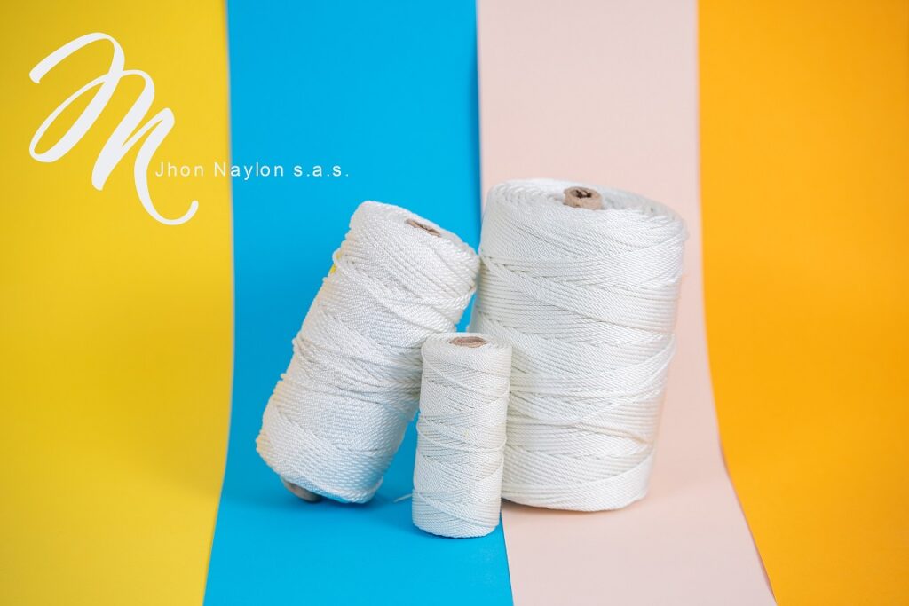 Hilos de Nylon para la industria de la Marroquería, somos fabricantes y distribuiodres.
